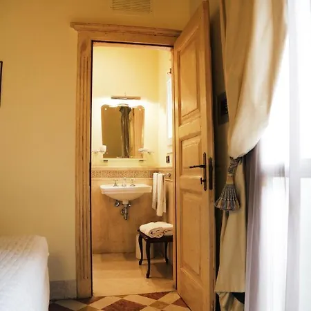 Hotel Delle Drapperie 3*