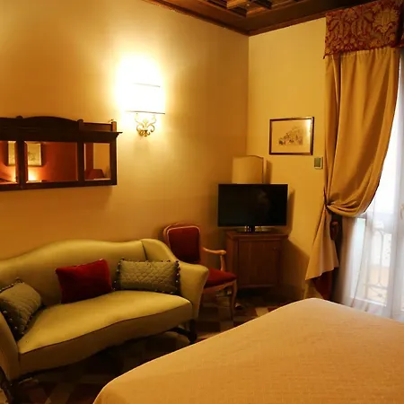 Delle Drapperie 3* Bologna