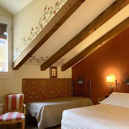 酒店 德拉佩里旅馆