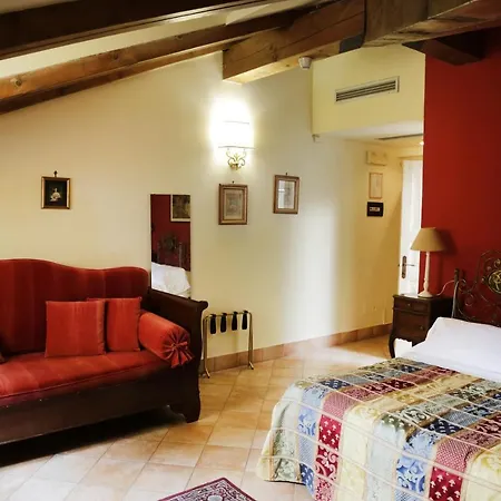 德拉佩里旅馆 3*