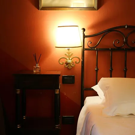 德拉佩里旅馆 酒店 3*