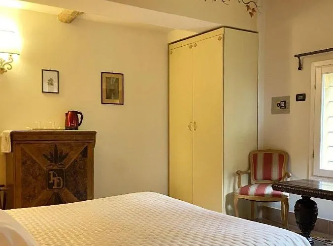 Delle Drapperie Hotel 3*