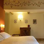Delle Drapperie 3*