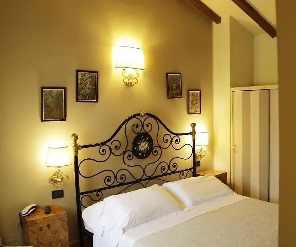 Delle Drapperie Hotel 3*