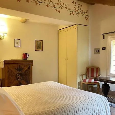 Delle Drapperie Отель 3*
